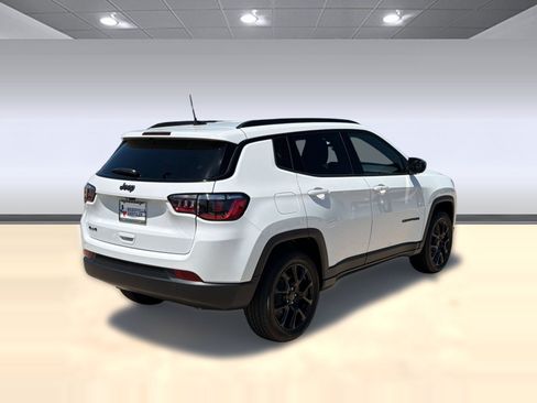 New 2026 Jeep Compass Latitude AWD/4WD image 9