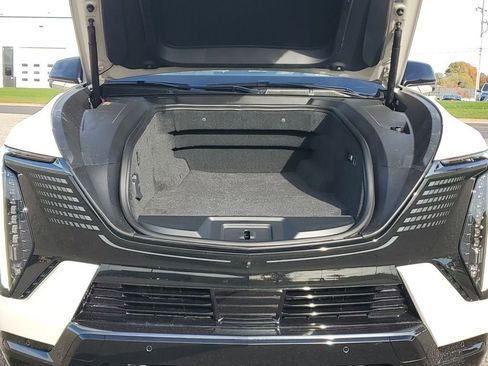 New 2026 Cadillac Escalade IQL Sport 1 w/ LPO, Floor Liner Package image 31