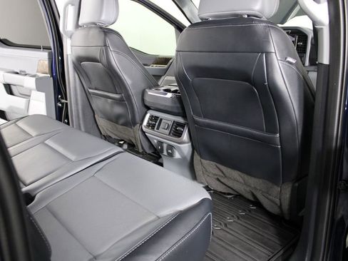 Used 2023 Ford F150 Lariat w/ Trailer Tow Package image 34