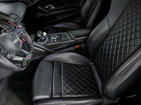 Used 2017 Audi R8 V10 image 25