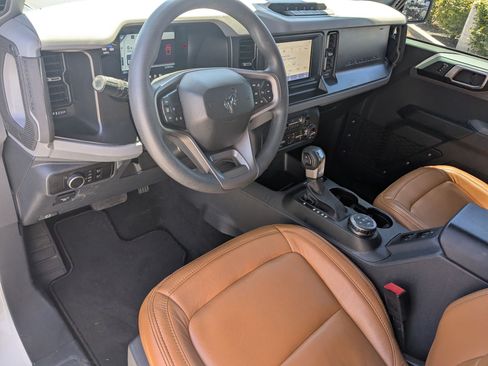Certified 2023 Ford Bronco 4-Door w/ Sasquatch Package AWD/4WD image 18