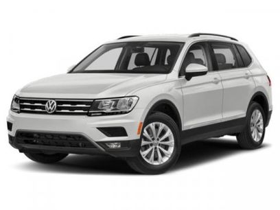 Used 2021 Volkswagen Tiguan SE w/ Panoramic Sunroof Package