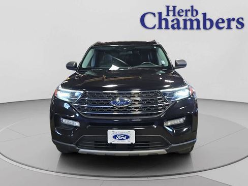 Certified 2022 Ford Explorer XLT w/ Equipment Group 202A AWD/4WD image 2