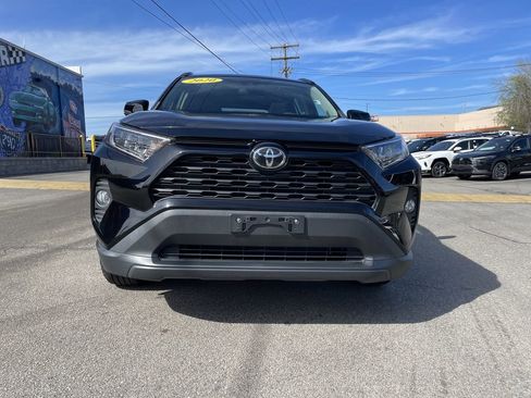 Used 2020 Toyota RAV4 XLE w/ Convenience Package AWD/4WD image 5