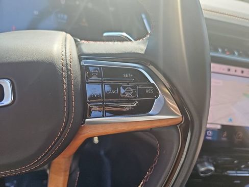 Used 2024 Jeep Grand Cherokee Summit AWD/4WD image 16