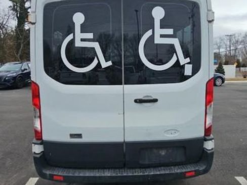 Used 2018 Ford Transit 150 XL image 8