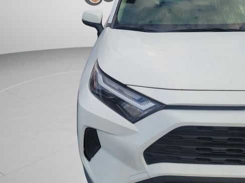 Used 2022 Toyota RAV4 XLE image 10
