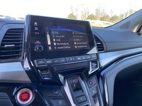 Used 2023 Honda Odyssey Touring image 37