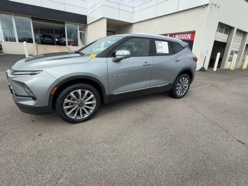 Used 2024 Chevrolet Blazer Premier image 4