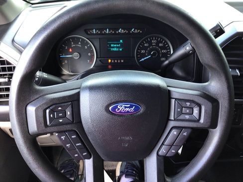 Used 2018 Ford F150 XLT AWD/4WD image 11