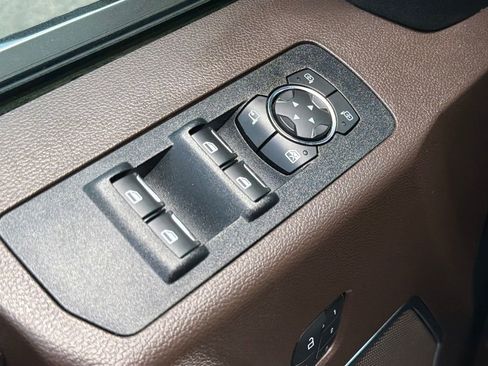 Used 2019 Ford F150 King Ranch w/ Equipment Group 601A Luxury AWD/4WD image 19