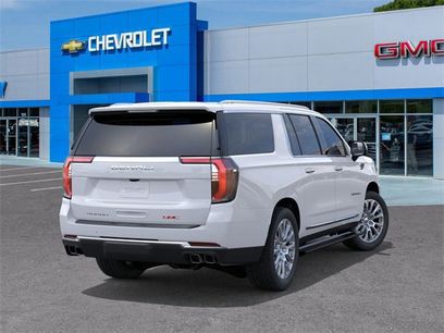 New 2026 GMC Yukon XL Denali w/ Sun & Power Step Package