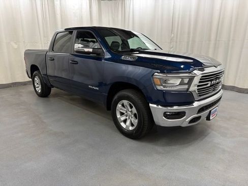 Used 2023 RAM 1500 Laramie AWD/4WD image 1