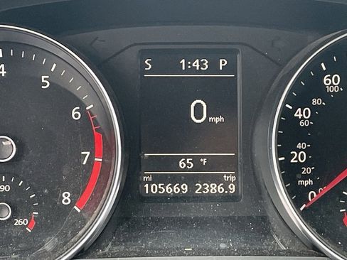 Used 2016 Volkswagen Passat 1.8T SE w/ Lighting Package (P06) image 10