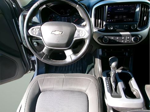 Used 2022 Chevrolet Colorado LT w/ Fleet Safety Package image 12