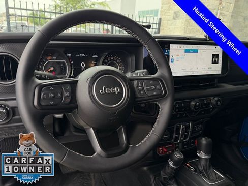 Used 2025 Jeep Wrangler Unlimited Rubicon w/ Convenience Group image 12