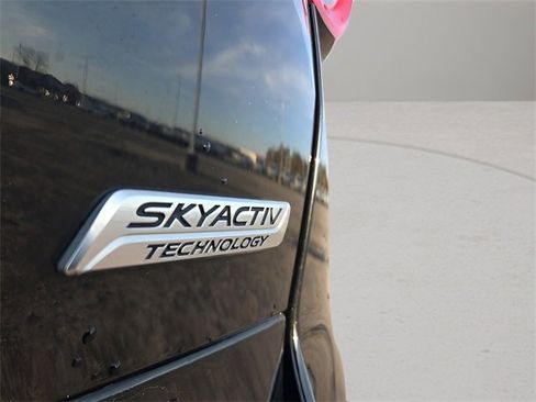 Used 2018 MAZDA CX-5 Touring w/ Preferred Equipment Package image 17