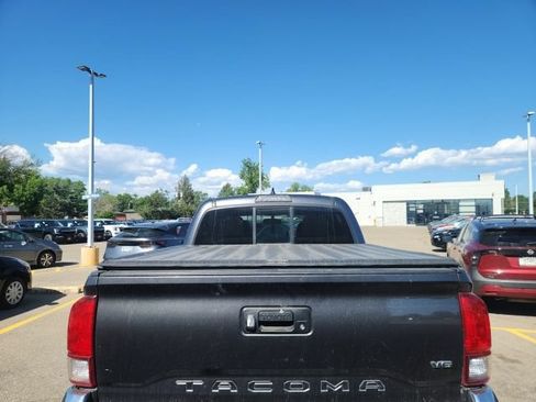 Used 2016 Toyota Tacoma TRD Off-Road w/ Towing Package AWD/4WD image 4
