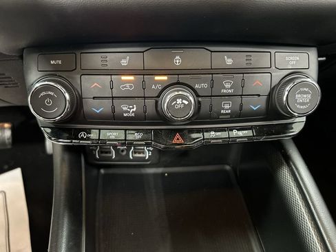 Used 2021 Dodge Durango GT AWD/4WD image 17
