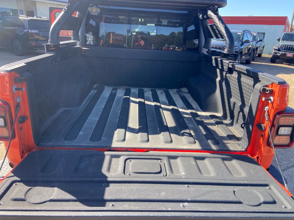 Used 2023 Jeep Gladiator Mojave w/ LED Lighting Group AWD/4WD image 64