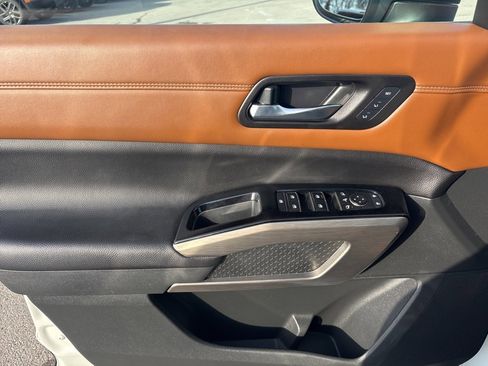 Used 2023 Nissan Pathfinder Platinum w/ Cargo Package image 24