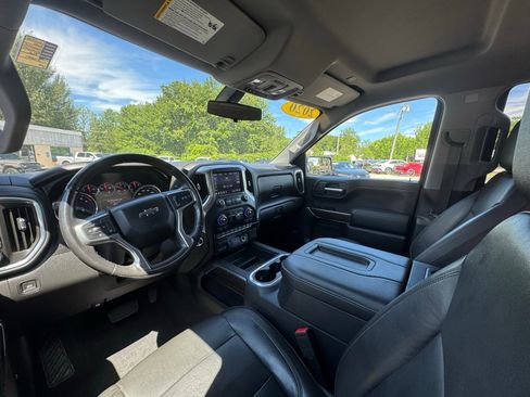 Used 2020 Chevrolet Silverado 1500 LT Trail Boss image 9