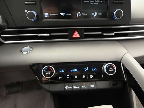 New 2026 Hyundai Elantra Hybrid FWD image 21