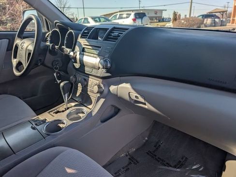 Used 2010 Toyota Highlander 4WD image 23