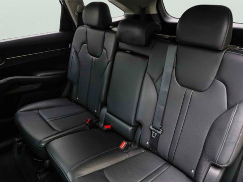 Certified 2025 Kia Sorento S FWD image 20