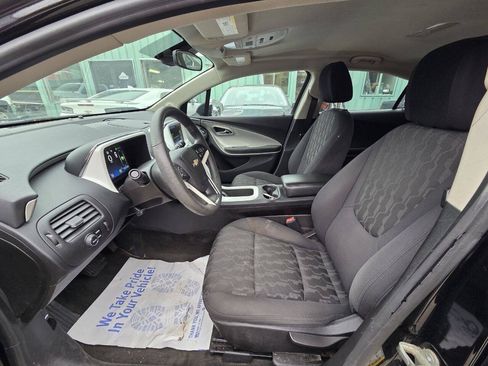 Used 2013 Chevrolet Volt FWD image 16