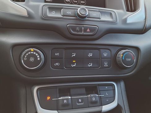 Certified 2022 GMC Terrain SLE image 8