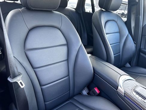 Certified 2022 Mercedes-Benz GLC 300 image 36