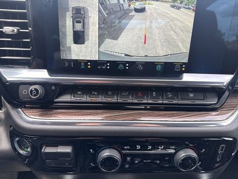 Used 2023 Chevrolet Silverado 1500 LT Trail Boss w/ Convenience Package II AWD/4WD image 30