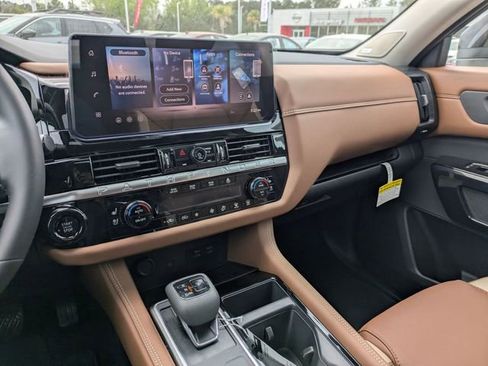 New 2026 Nissan Pathfinder Platinum AWD/4WD image 20