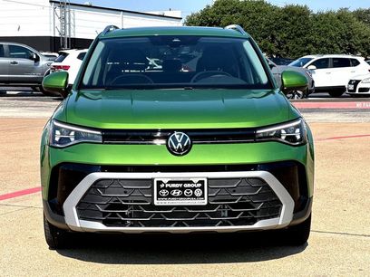 New 2025 Volkswagen Taos SE