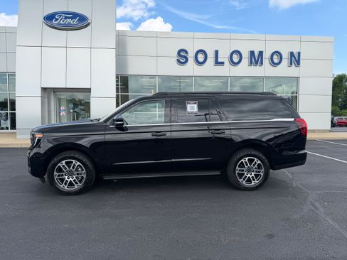 Certified 2025 Ford Expedition Max Active AWD/4WD image 9