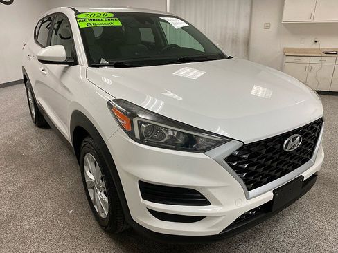 Used 2020 Hyundai Tucson SE image 3