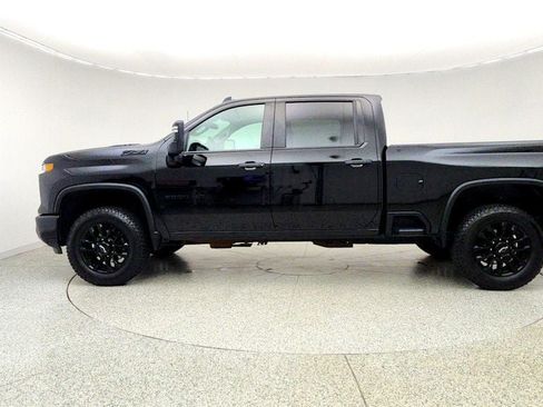 Used 2025 Chevrolet Silverado 2500 Custom w/ Custom Blackout Package AWD/4WD image 9