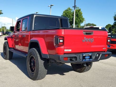 Used 2020 Jeep Gladiator Overland image 2