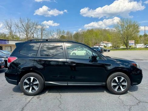 Used 2017 Subaru Forester 2.5i Premium AWD/4WD image 6