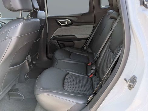 Used 2024 Jeep Compass Latitude image 13