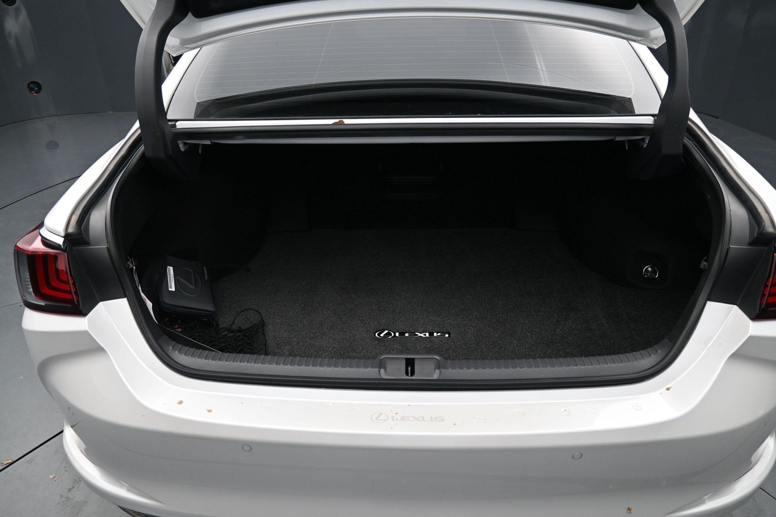 Used 2025 Lexus ES 350 w/ Premium Package FWD image 13