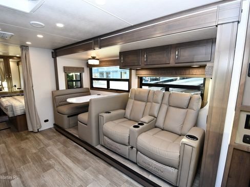 Used 2024 RAM 5500 SLT w/ Quick Order Package 2YG SLT image 4