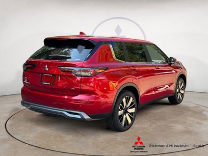 New 2025 Mitsubishi Outlander SE
