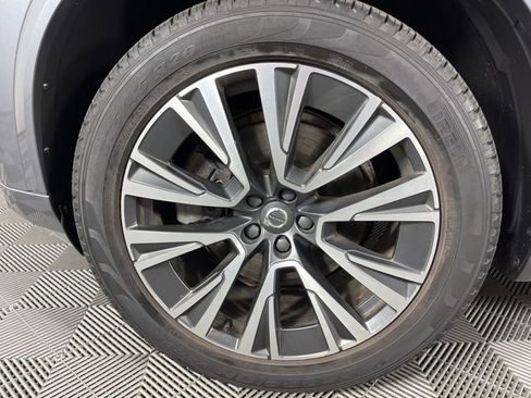 Used 2020 Volvo XC90 T6 Momentum image 12