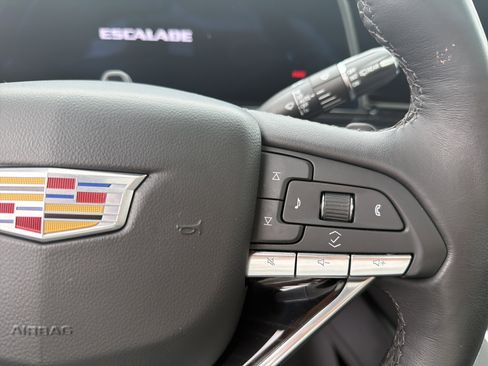 Certified 2023 Cadillac Escalade Sport w/ LPO, ONYX Package image 13