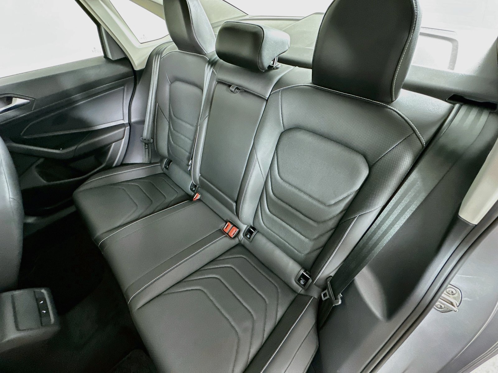Certified 2024 Volkswagen Jetta SEL FWD image 35