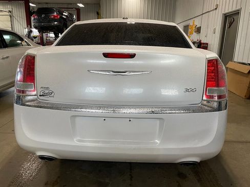 Used 2012 Chrysler 300 Limited w/ Luxury Group image 7