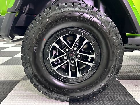 New 2025 Jeep Wrangler Unlimited Rubicon image 10