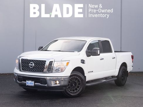 Used 2017 Nissan Titan S image 1